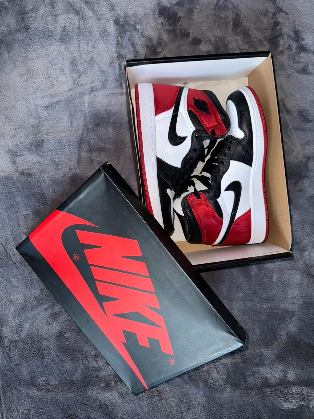 Nike Air Jordan 1 High OG WMNS Size 8 thumbnail