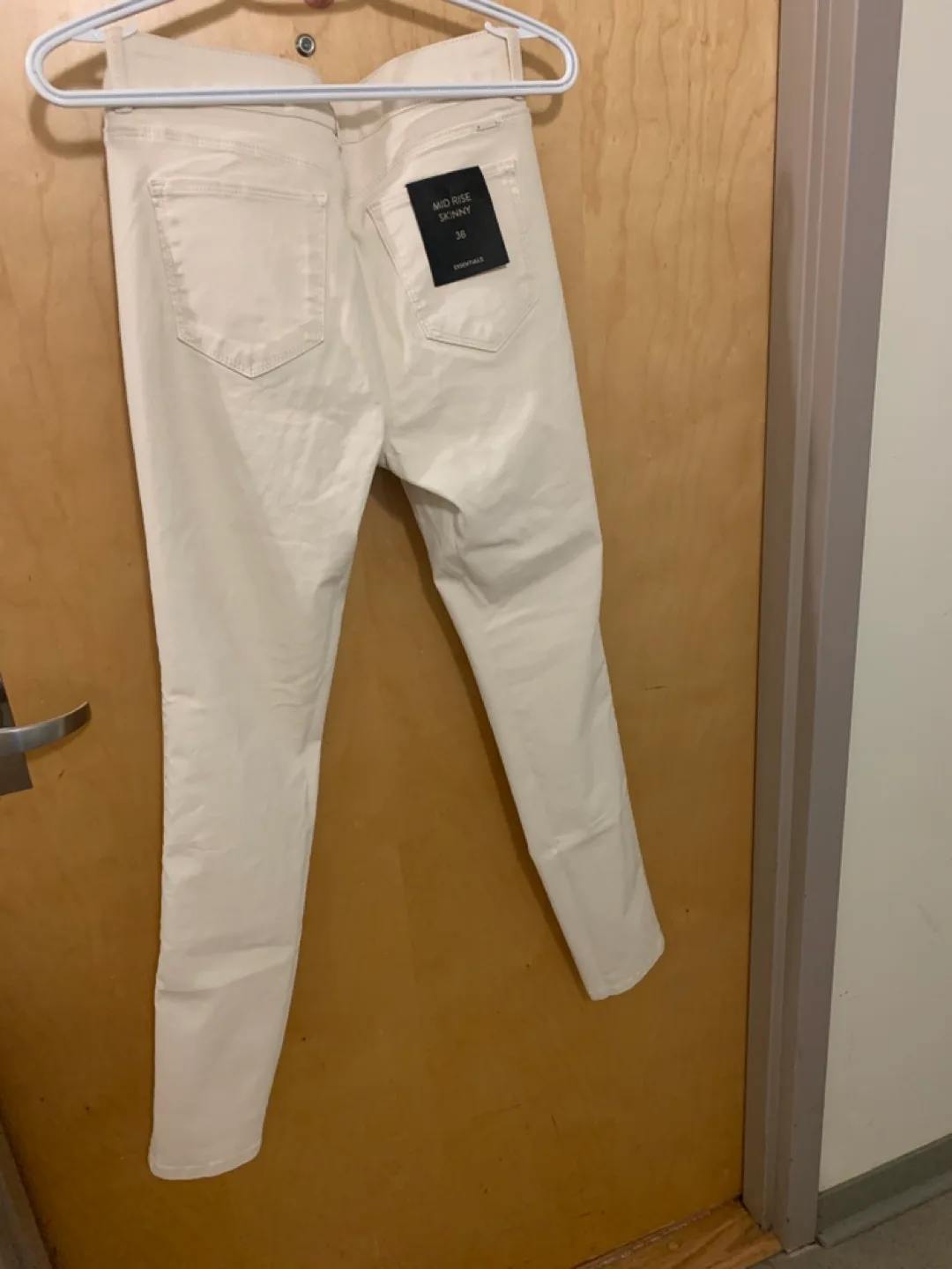 Massimo Dutti Mid Rise Skinny Jeans - Size 36 image indicator(4)