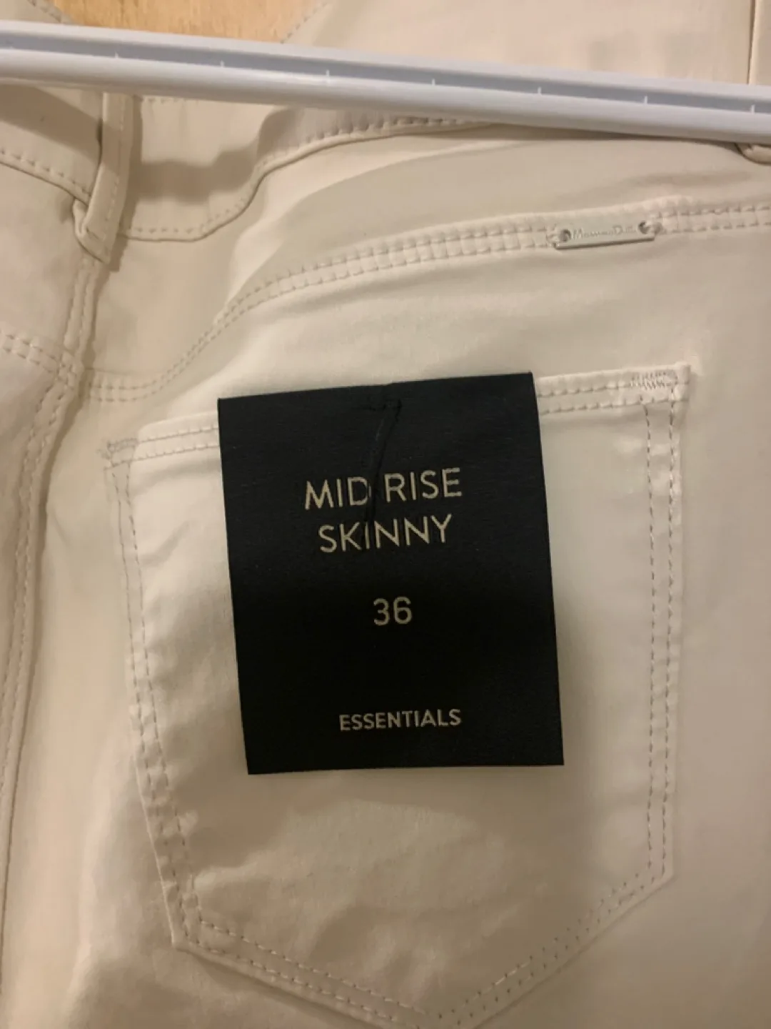 Massimo Dutti Mid Rise Skinny Jeans - Size 36 image indicator(5)