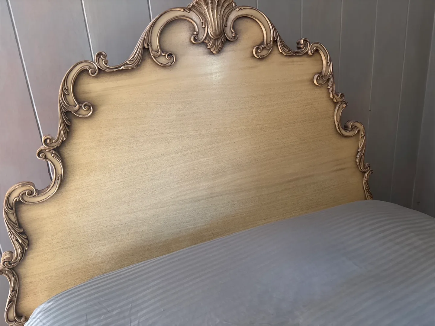 Vintage Ornate Bed Frame image indicator(2)