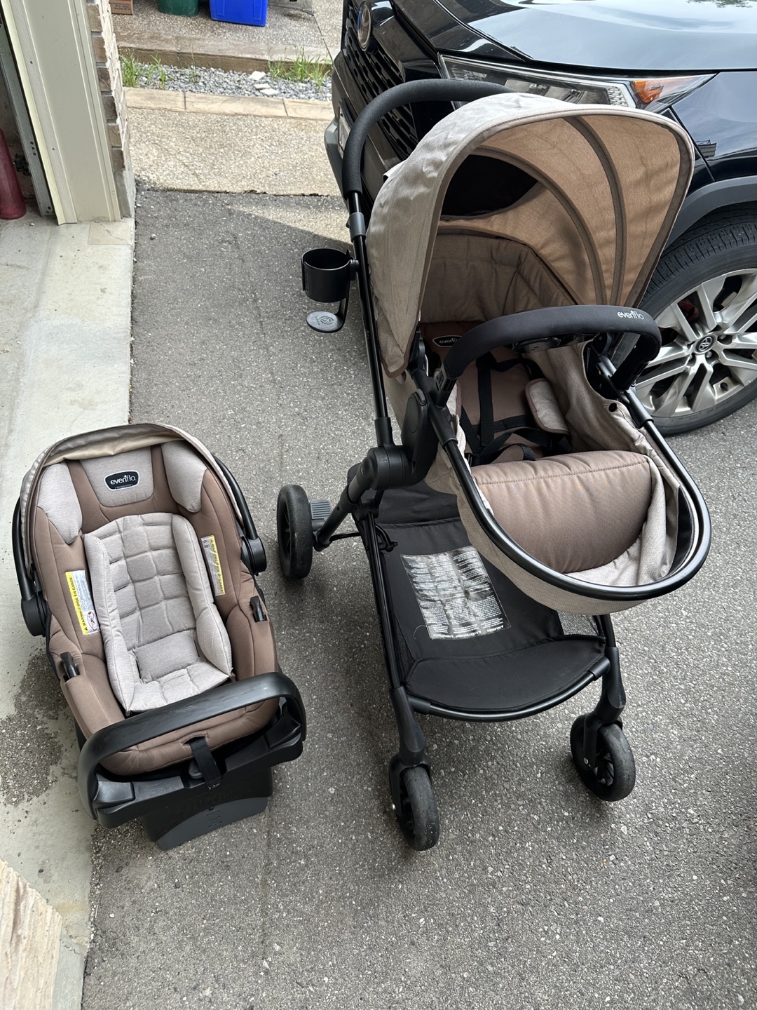 Evenflo Stroller and Infant Car Seat Combo - photo 2