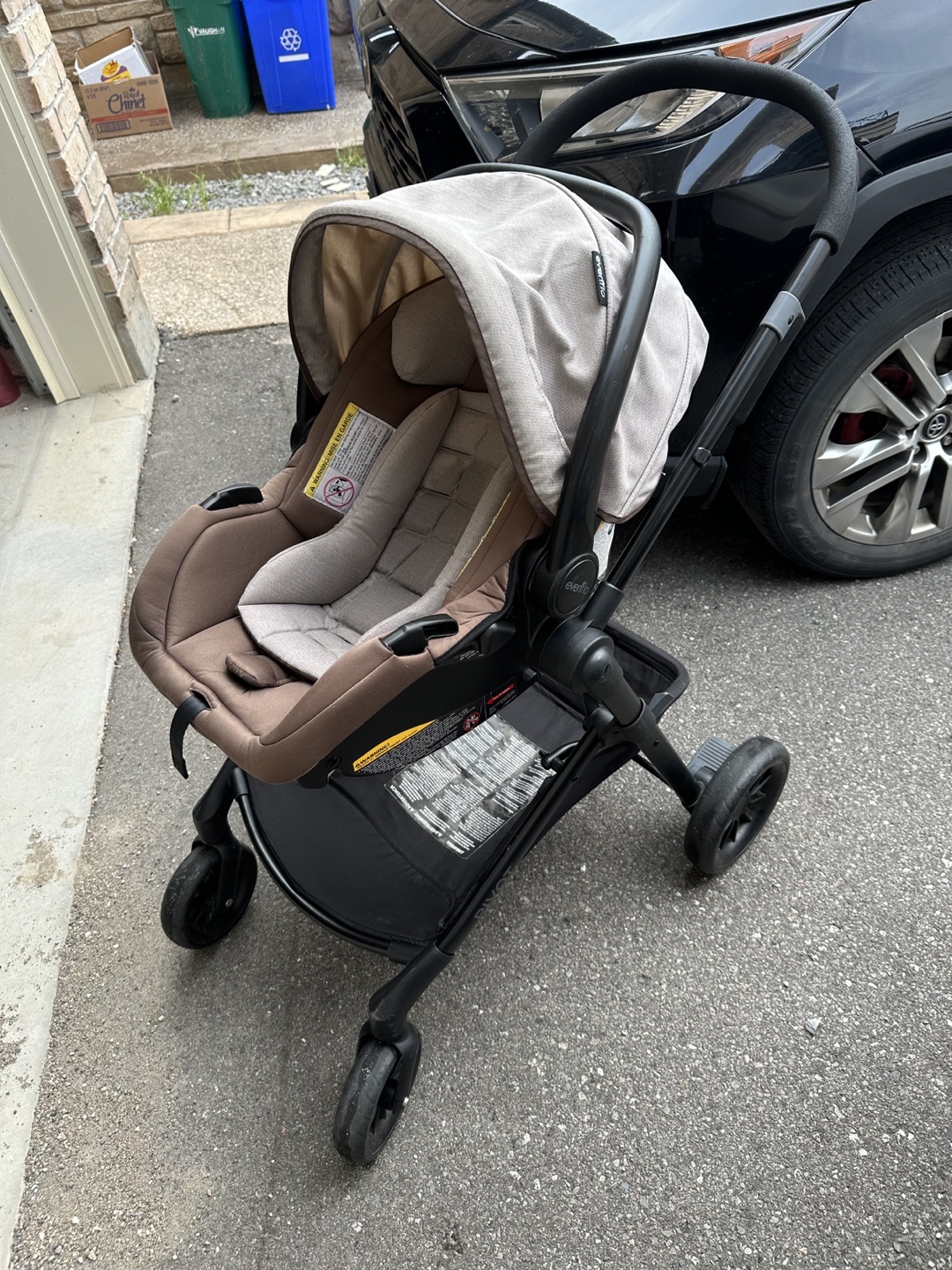 Evenflo Stroller and Infant Car Seat Combo - photo 3