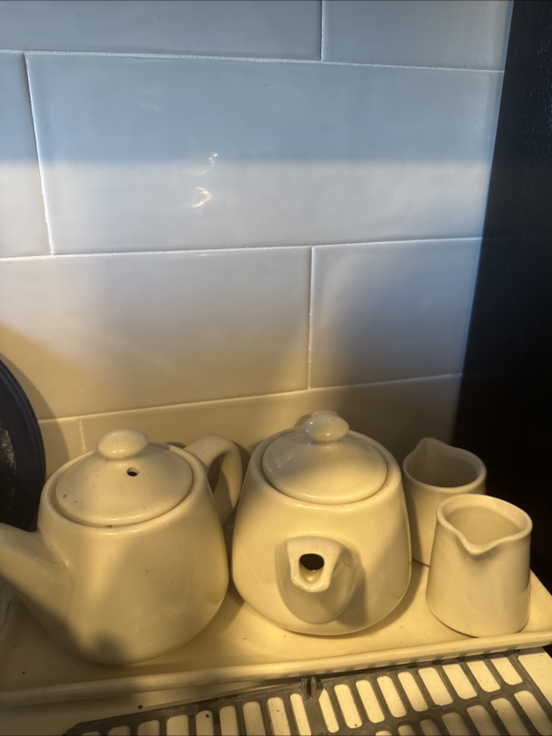 Teapot and Creamer Set