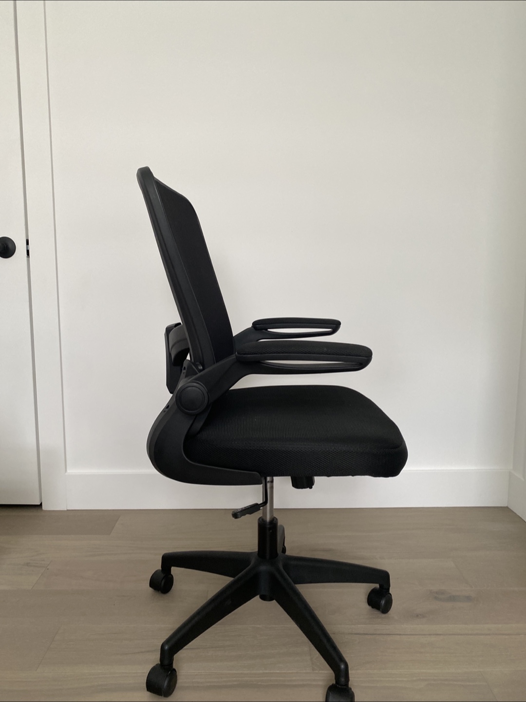 Black Office Chair - ergonomic - photo 3