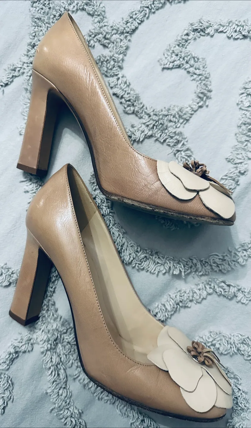 Kate Spade Beige Leather Heels with Floral Detail image indicator(4)