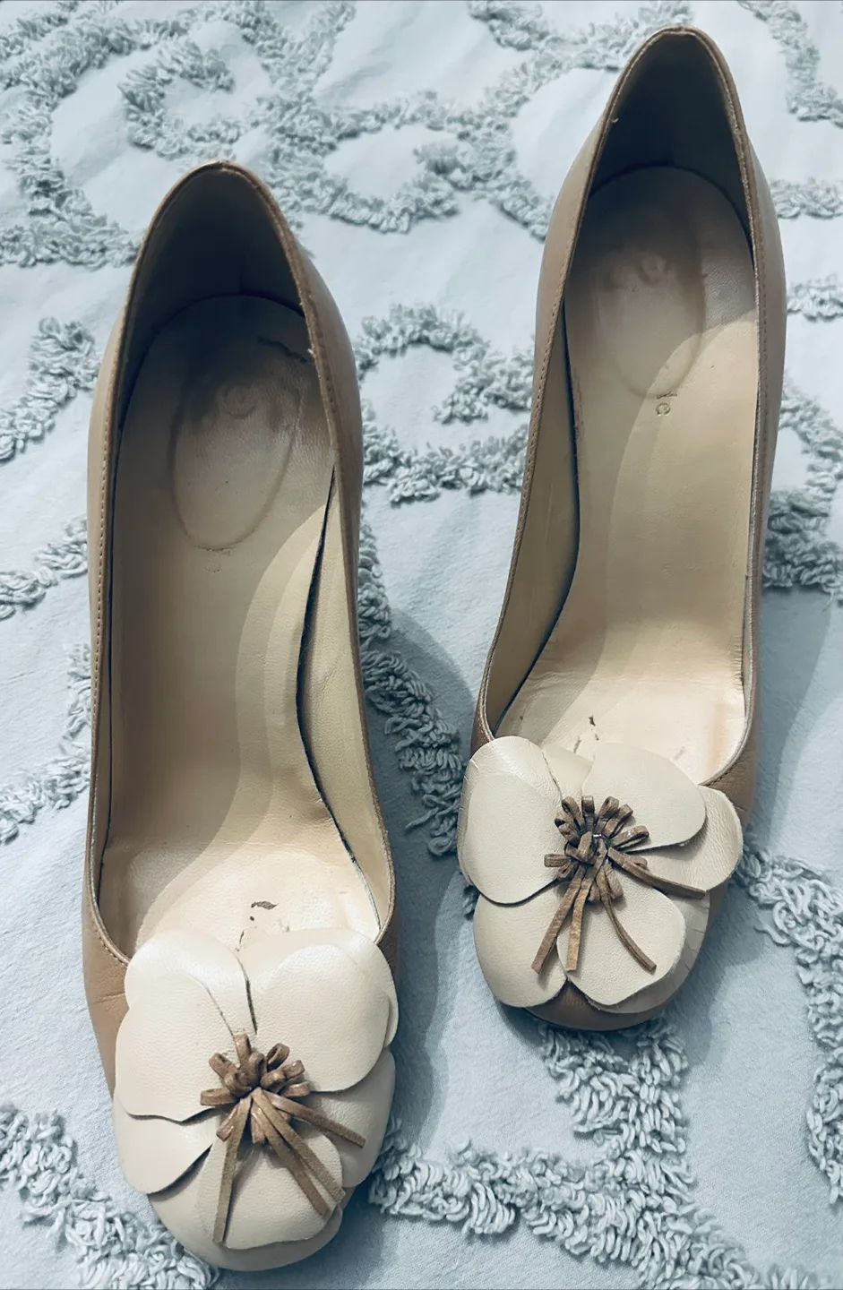 Kate Spade Beige Leather Heels with Floral Detail image indicator(2)