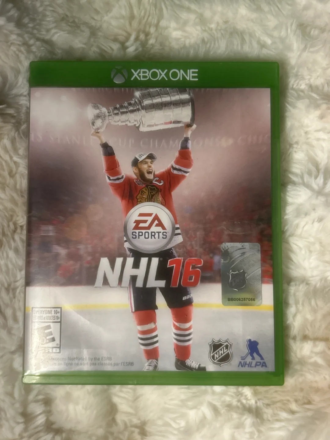 NHL 16 for Xbox One thumbnail