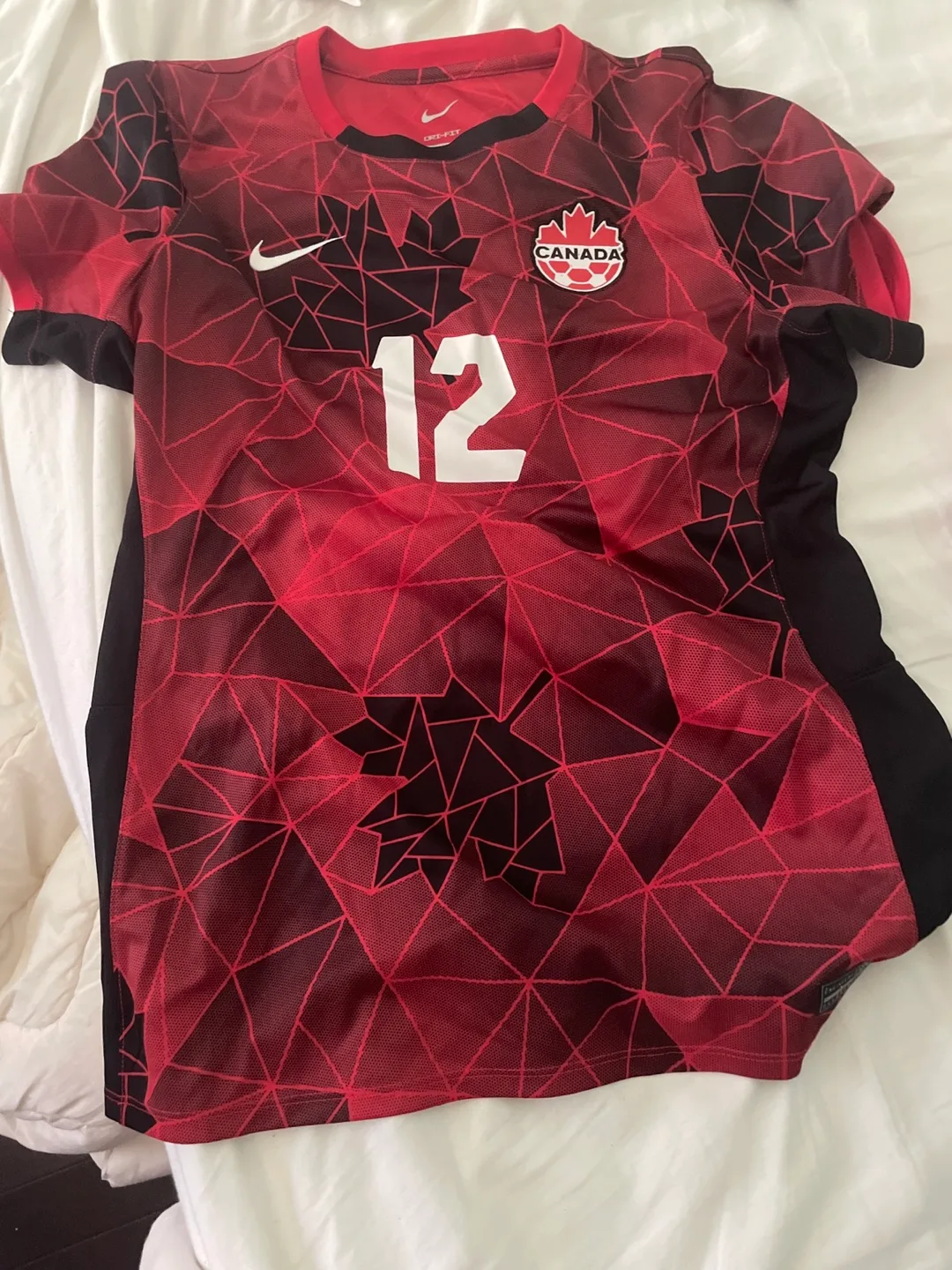 Nike Canada Soccer Jersey - christine Sinclair #12 - Size L thumbnail