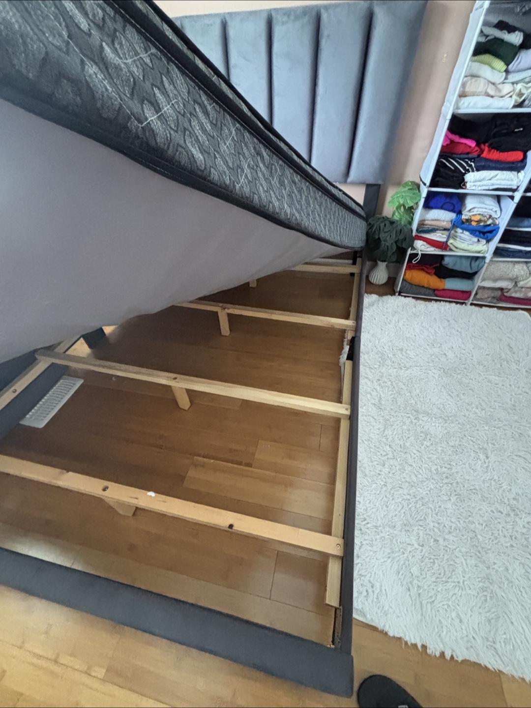 Double Size Bed Frame with Mattress - photo 5