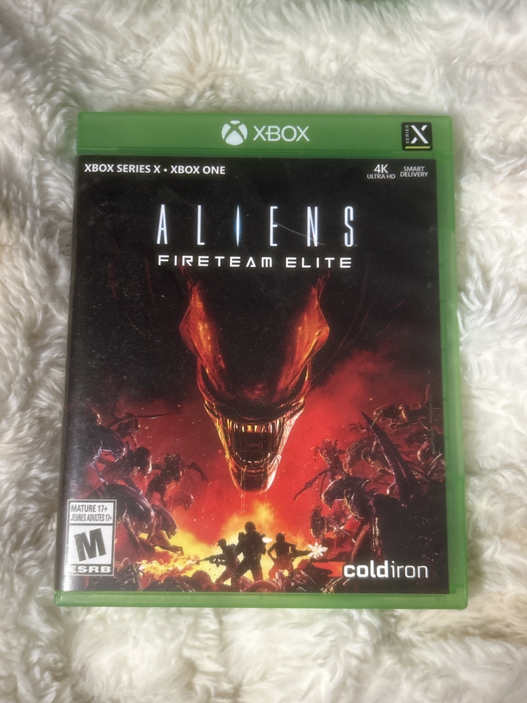 Aliens: Fireteam Elite - Xbox Series X/Xbox One