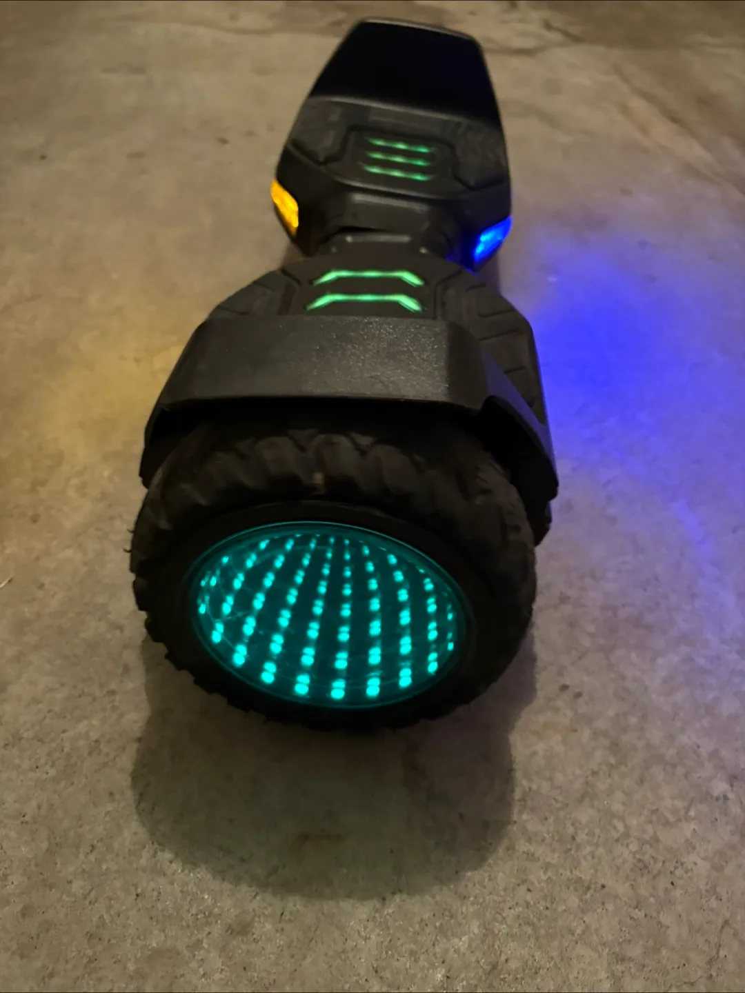 Black Hoverboard with Charger image indicator(2)