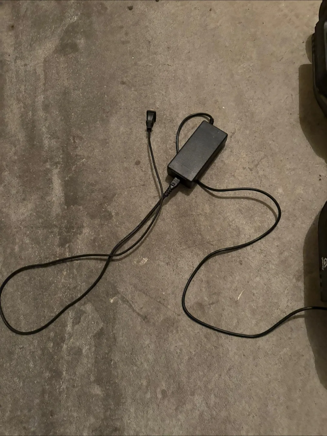 Black Hoverboard with Charger image indicator(5)