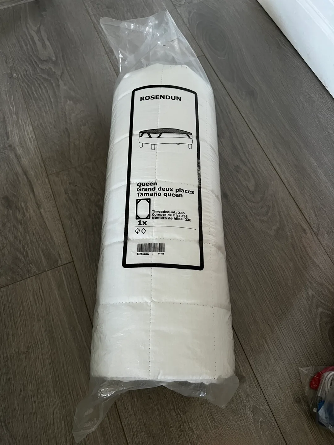 IKEA Rosendun Queen Mattress Pad - New in Package! thumbnail