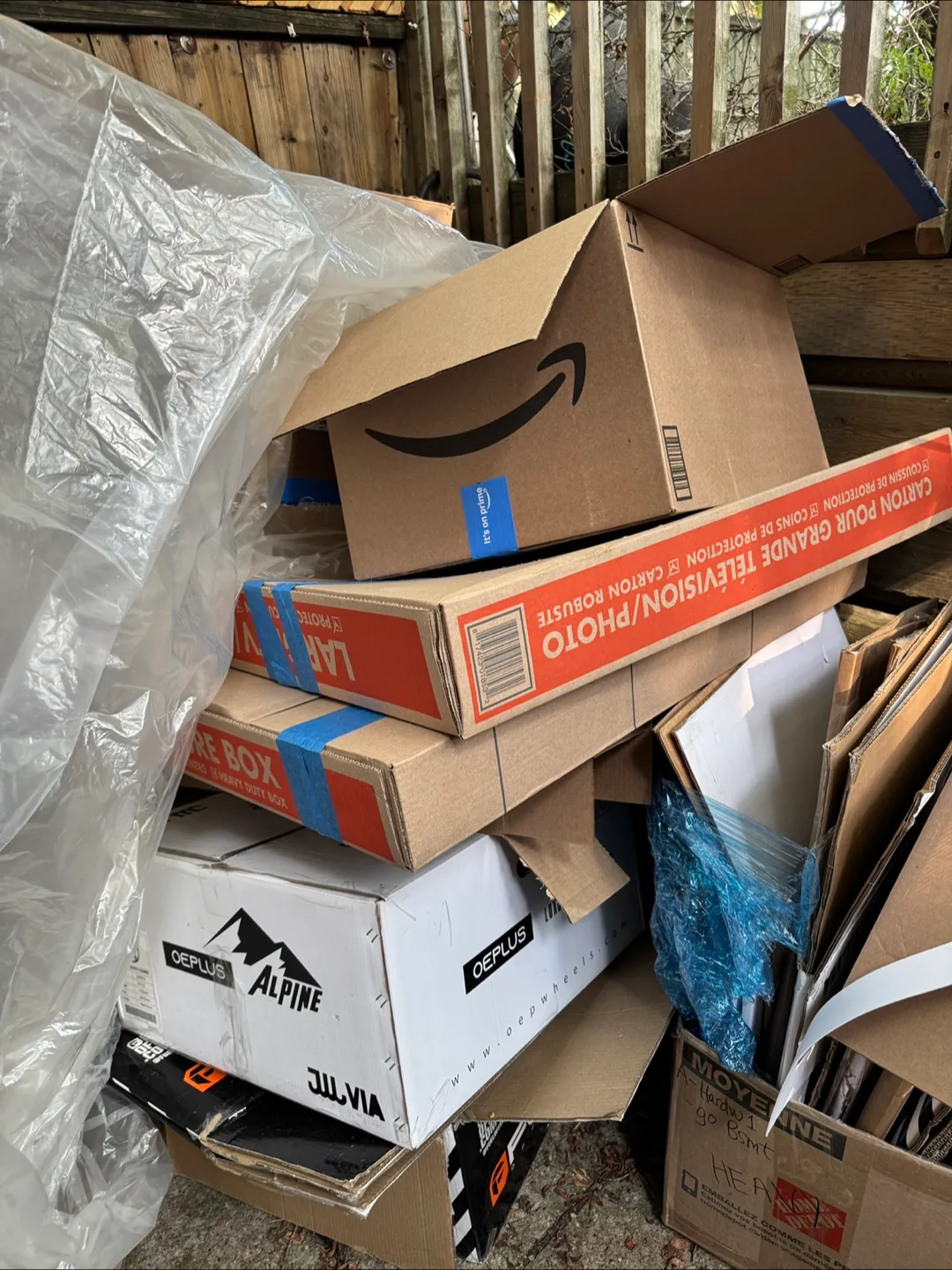 Free Moving Boxes thumbnail