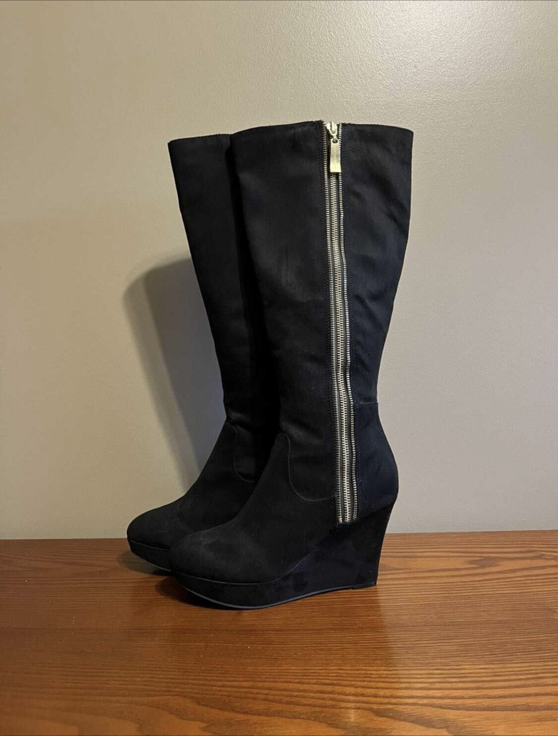 LADIES BLACK FAUX SUEDE ZIPPERED BOOTS (Size 7) - photo 2