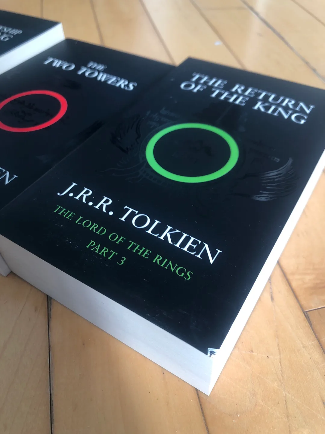 The Lord of the Rings Box Set by J.R.R. Tolkien image indicator(3)