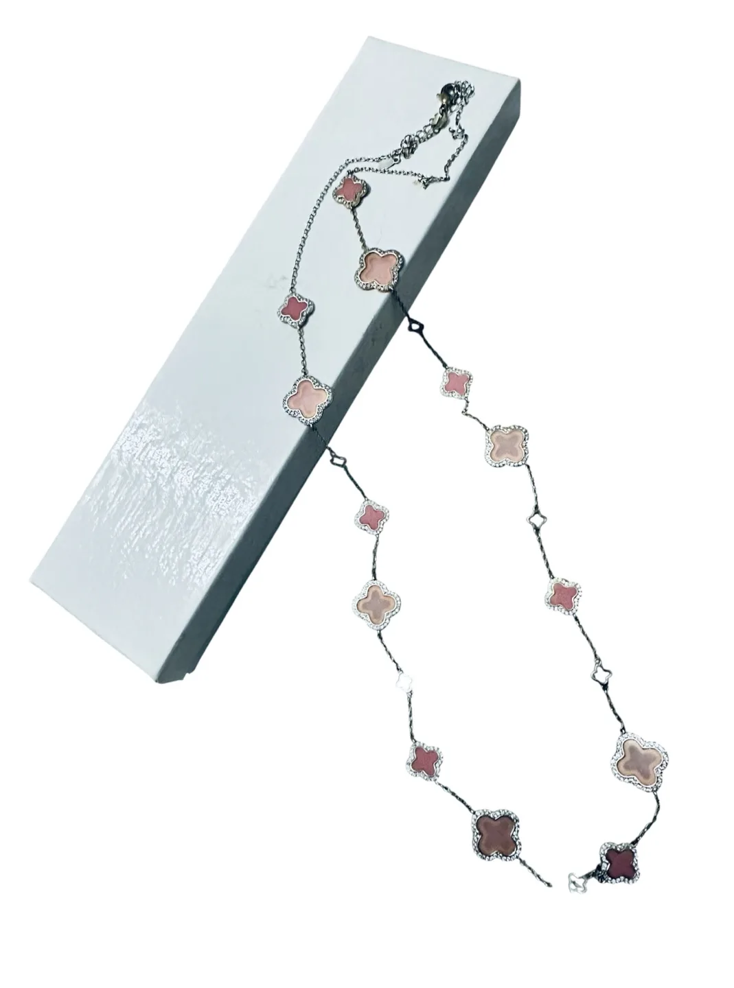 BNIB NEVER WORN silver & pink clover necklace thumbnail
