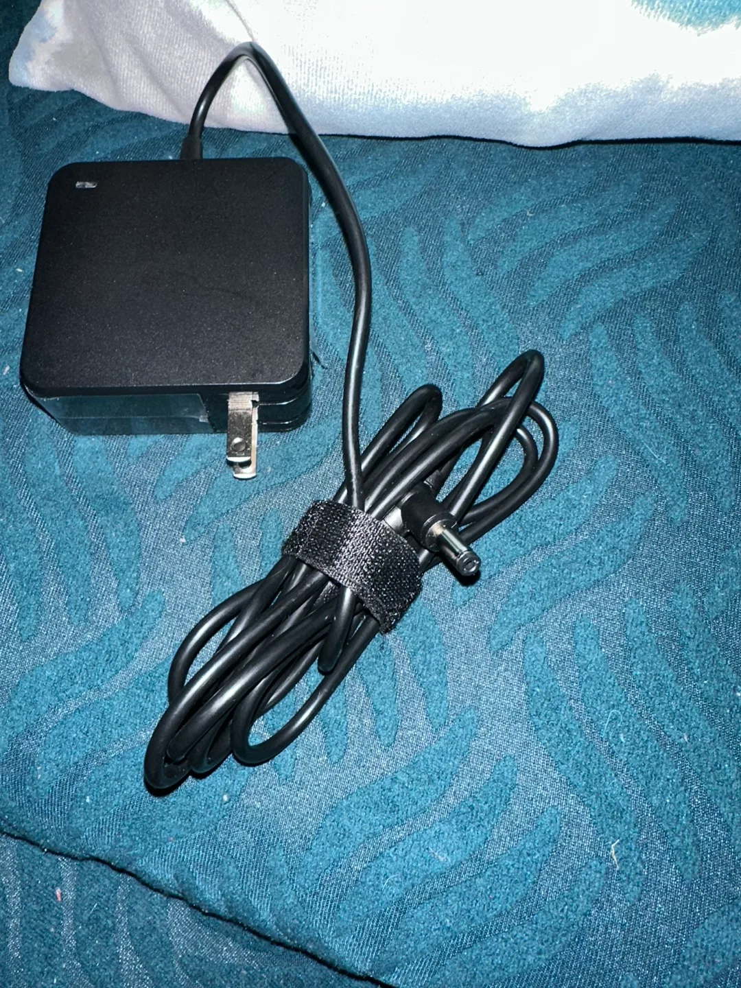 Laptop Charger thumbnail