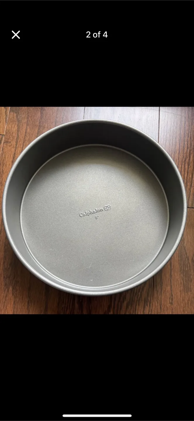 Calphalon Nonstick Bakeware, Round Cake Pan, 9-inch 🇨🇦 thumbnail