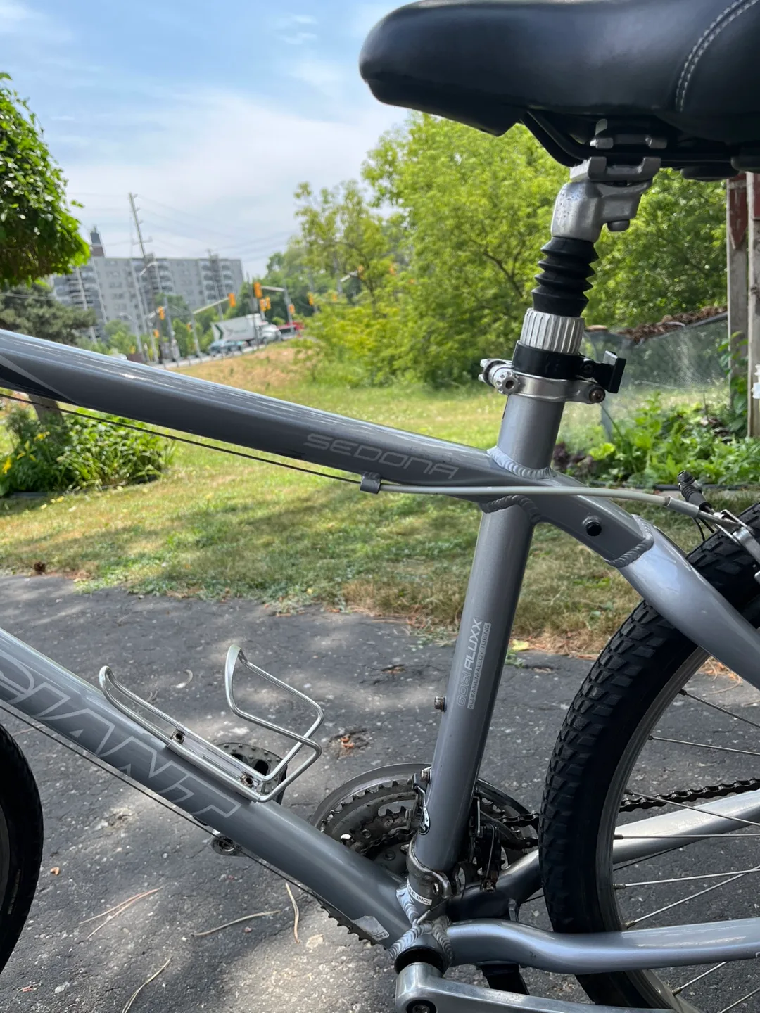 Giant Sedona Aluxx Silver Bicycle image indicator(4)