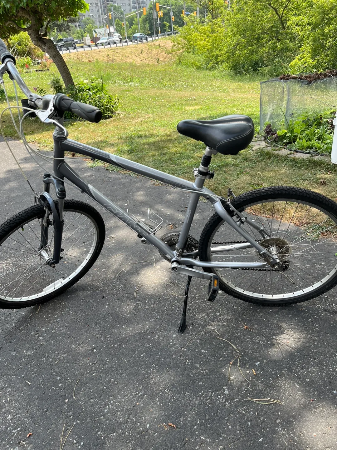 Giant Sedona Aluxx Silver Bicycle image indicator(5)