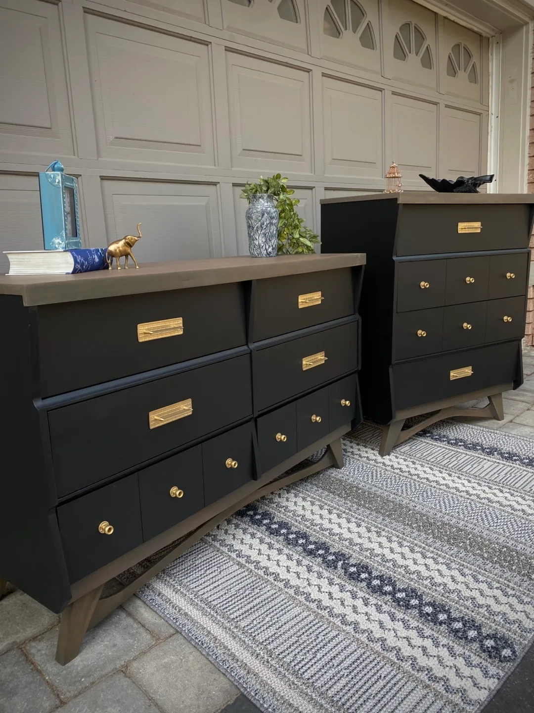 🖤 Mid-Century Modern Dresser Set image indicator(2)