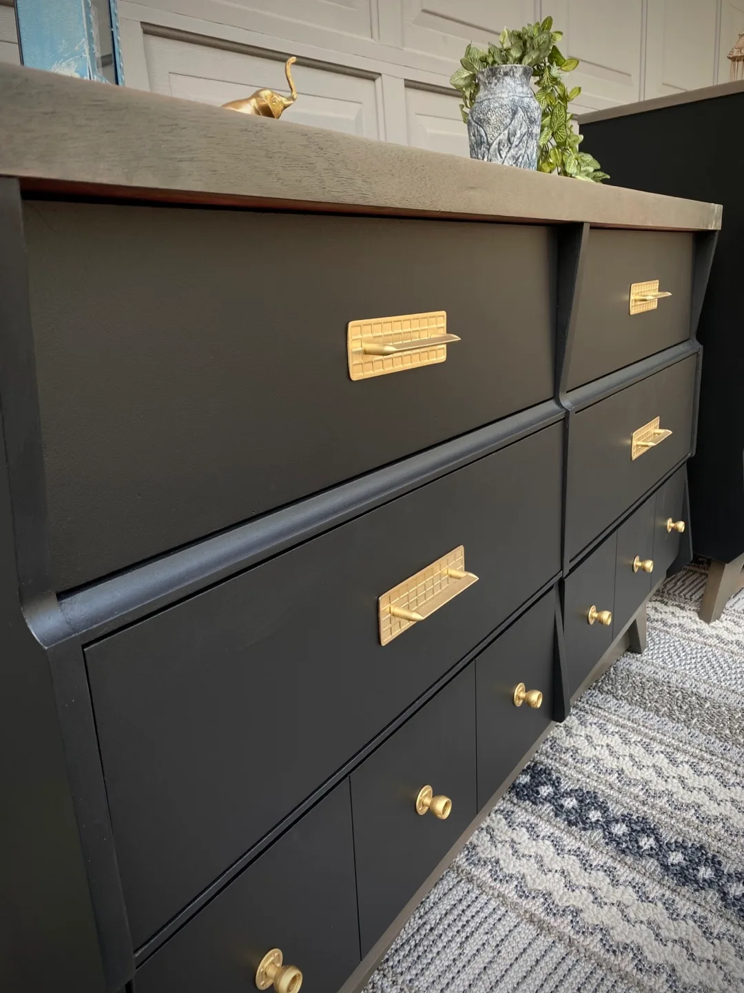 🖤 Mid-Century Modern Dresser Set image indicator(4)