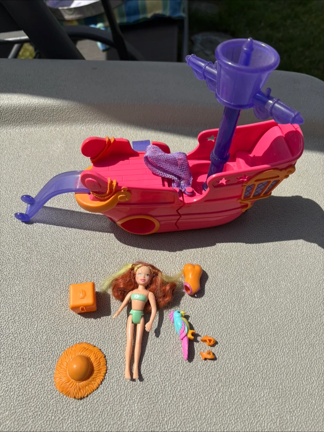 2003 Polly Pocket Wild Waves Shipwreck Cove playset thumbnail