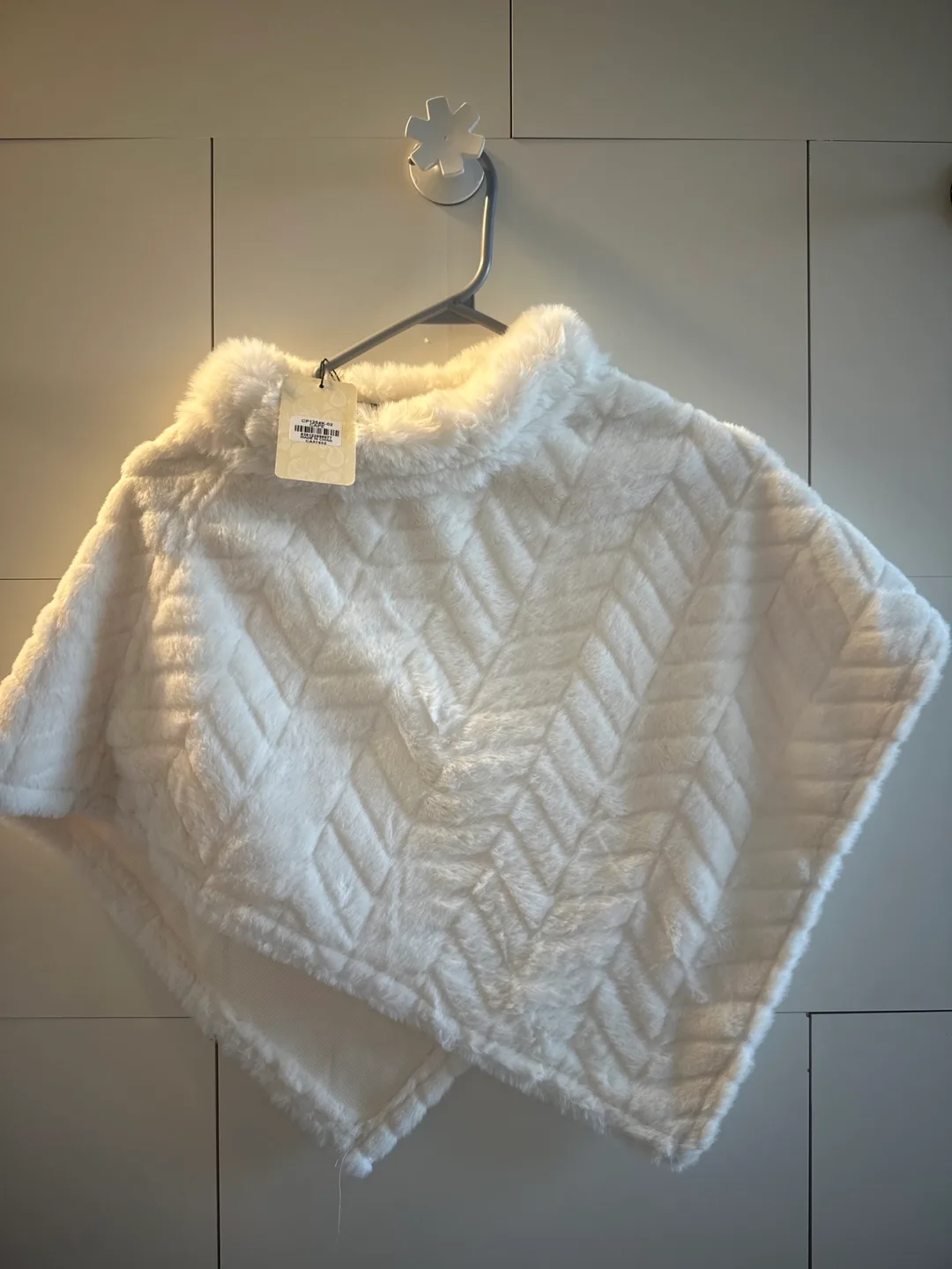 White Faux Fur Poncho BRAND NEW thumbnail