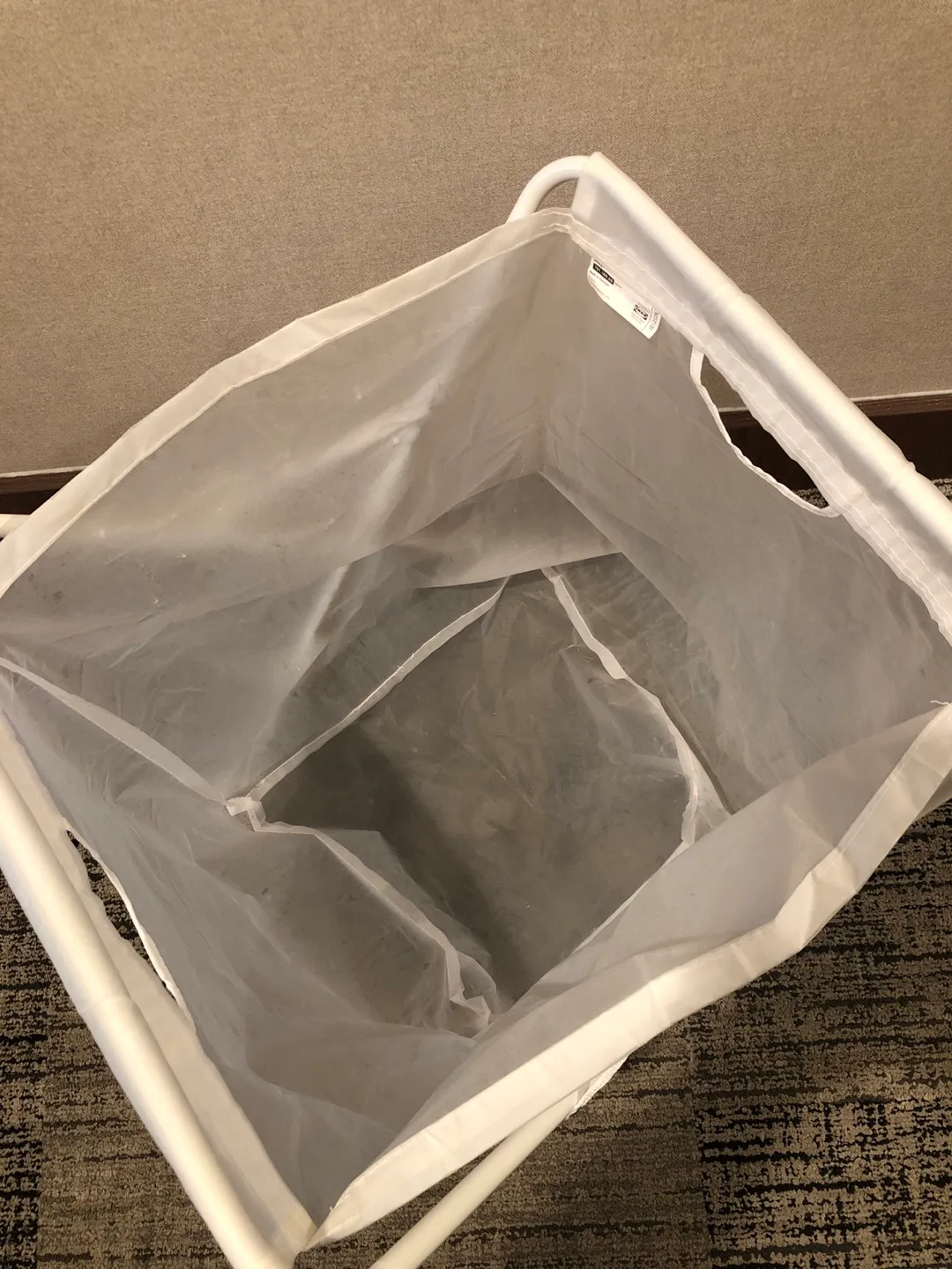 IKEA JE2126 JÄLL White Laundry Basket 🇨🇦 image indicator(3)