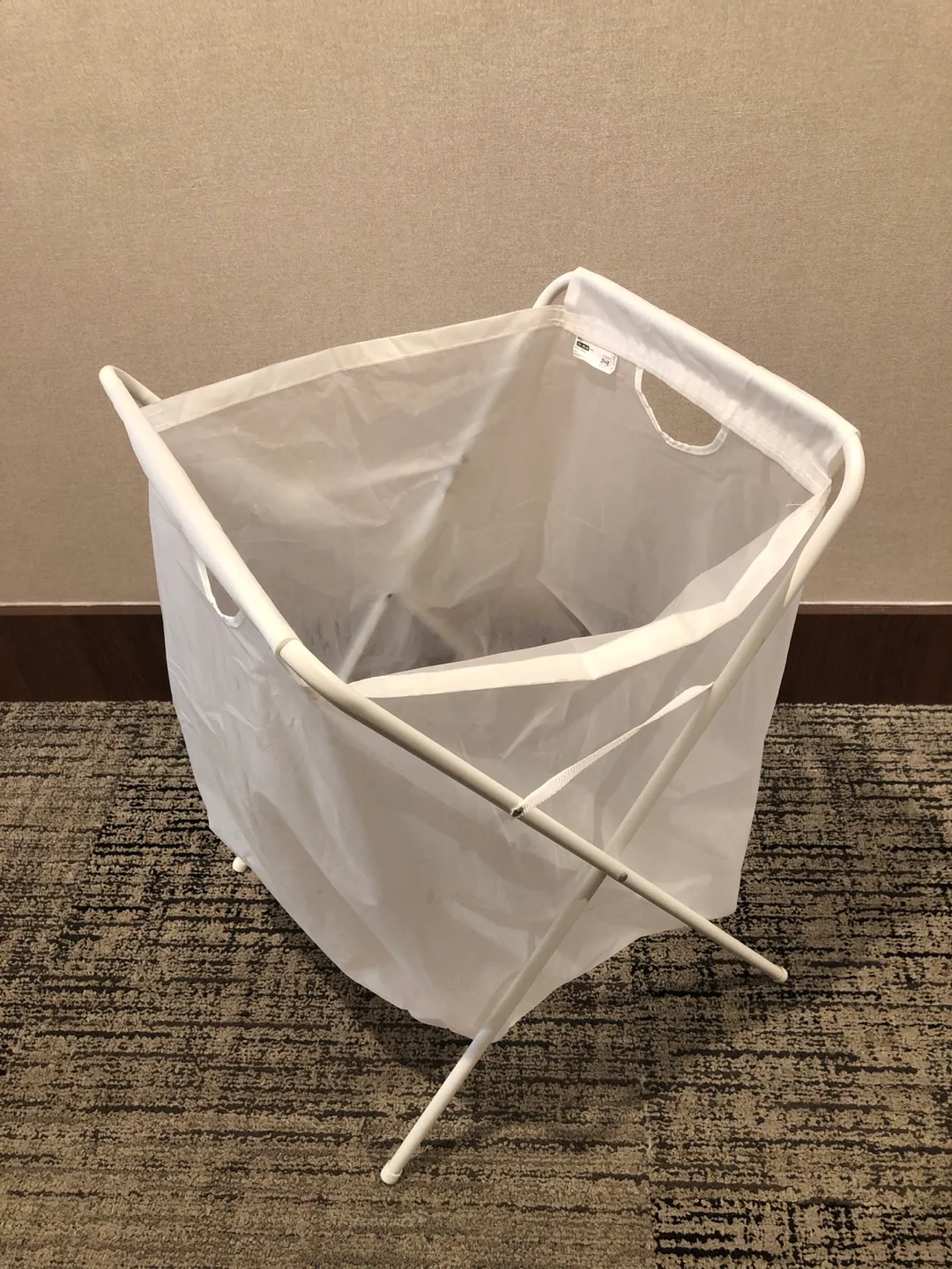 IKEA JE2126 JÄLL White Laundry Basket 🇨🇦 thumbnail