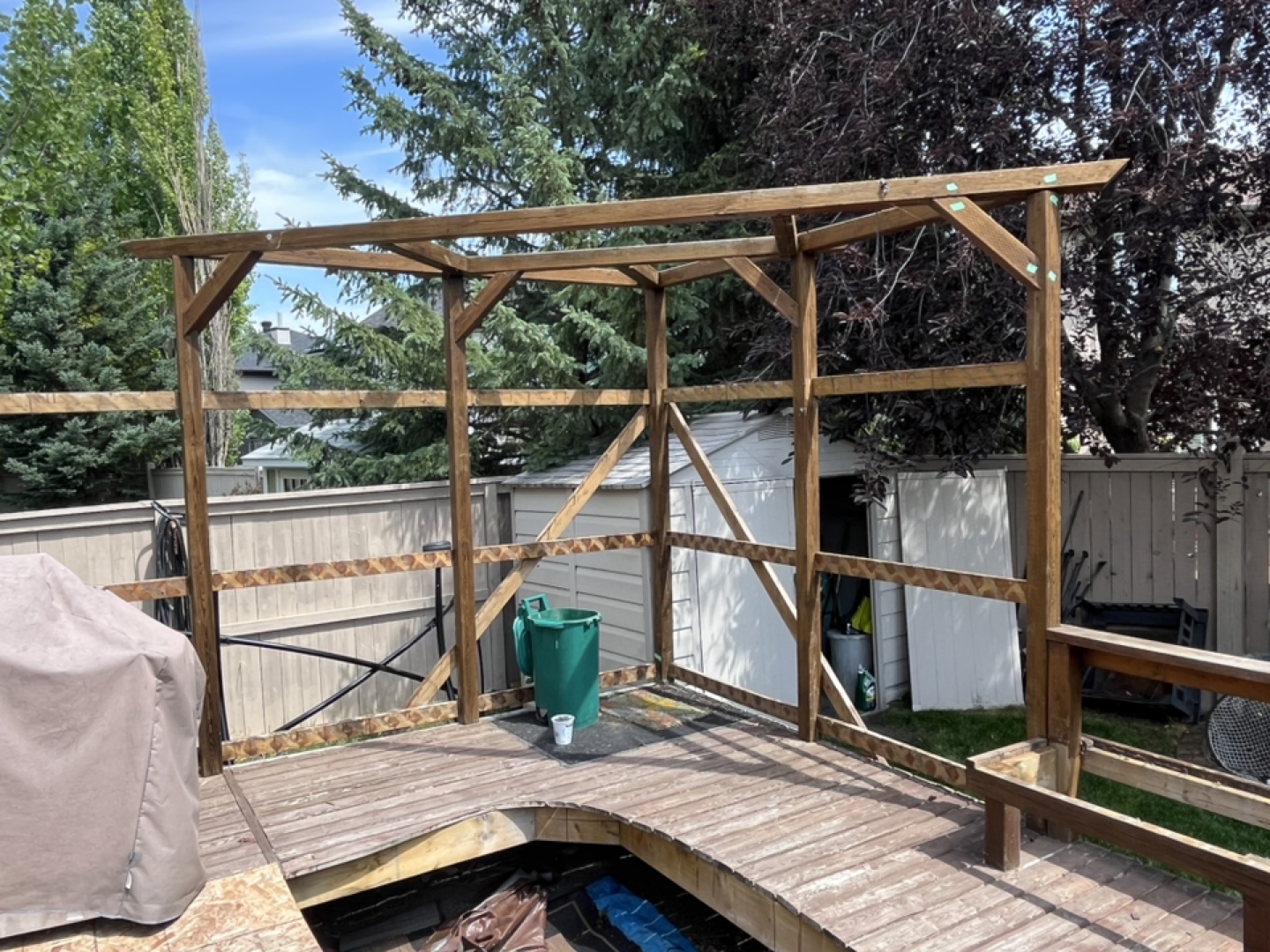 Free- 6 Wooden Garden Lattice Panels 🇨🇦 - photo 2