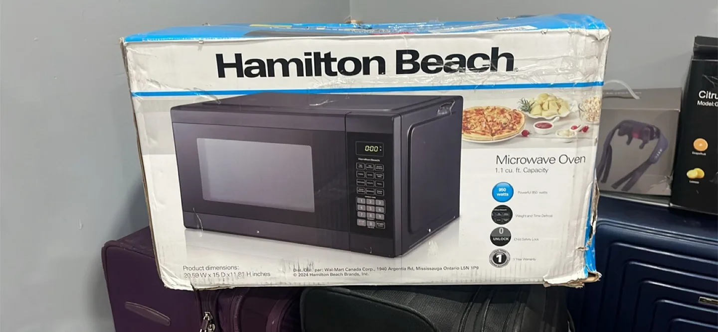 Hamilton Beach 1.1 Cu. Ft. Microwave - Black thumbnail