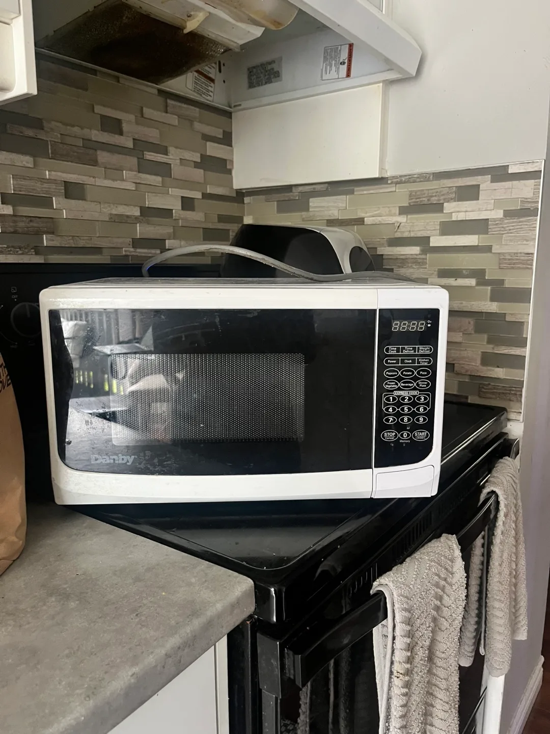Danby Microwave - White thumbnail