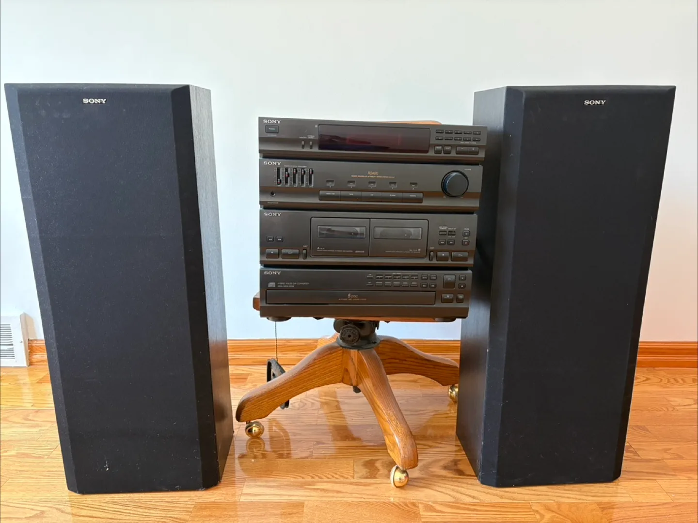 Sony stereo AM FM TAPE DECK CD PLAYER thumbnail
