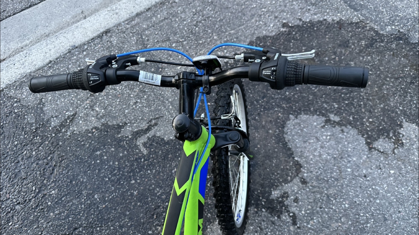 CCM Static 24" Mountain Bike - Green & Blue - photo 5