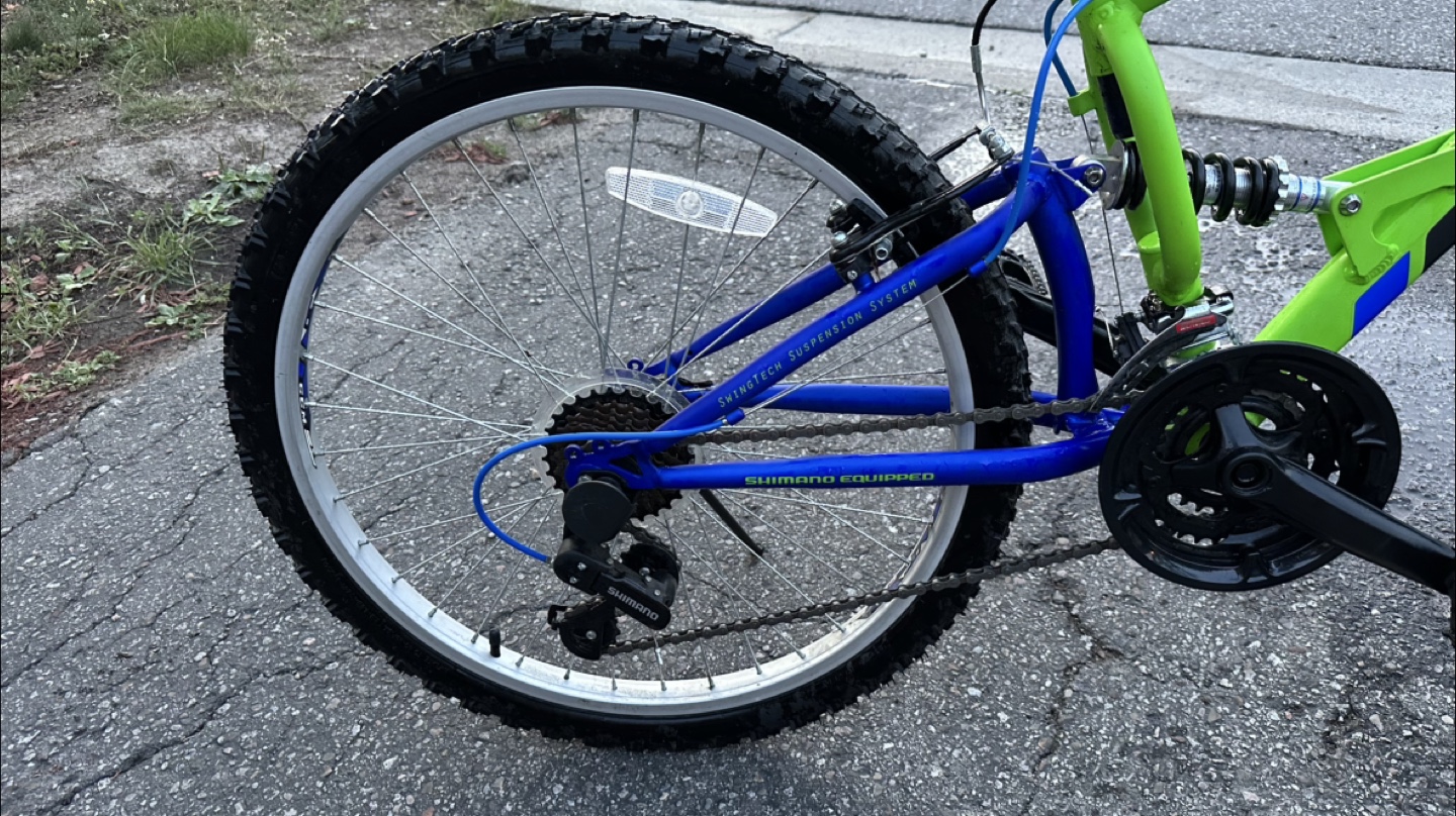 CCM Static 24" Mountain Bike - Green & Blue - photo 2