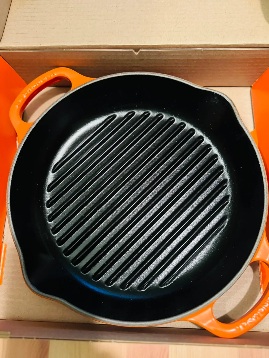 🇨🇦NEW Le Creuset FLAME Deep Round Grill thumbnail