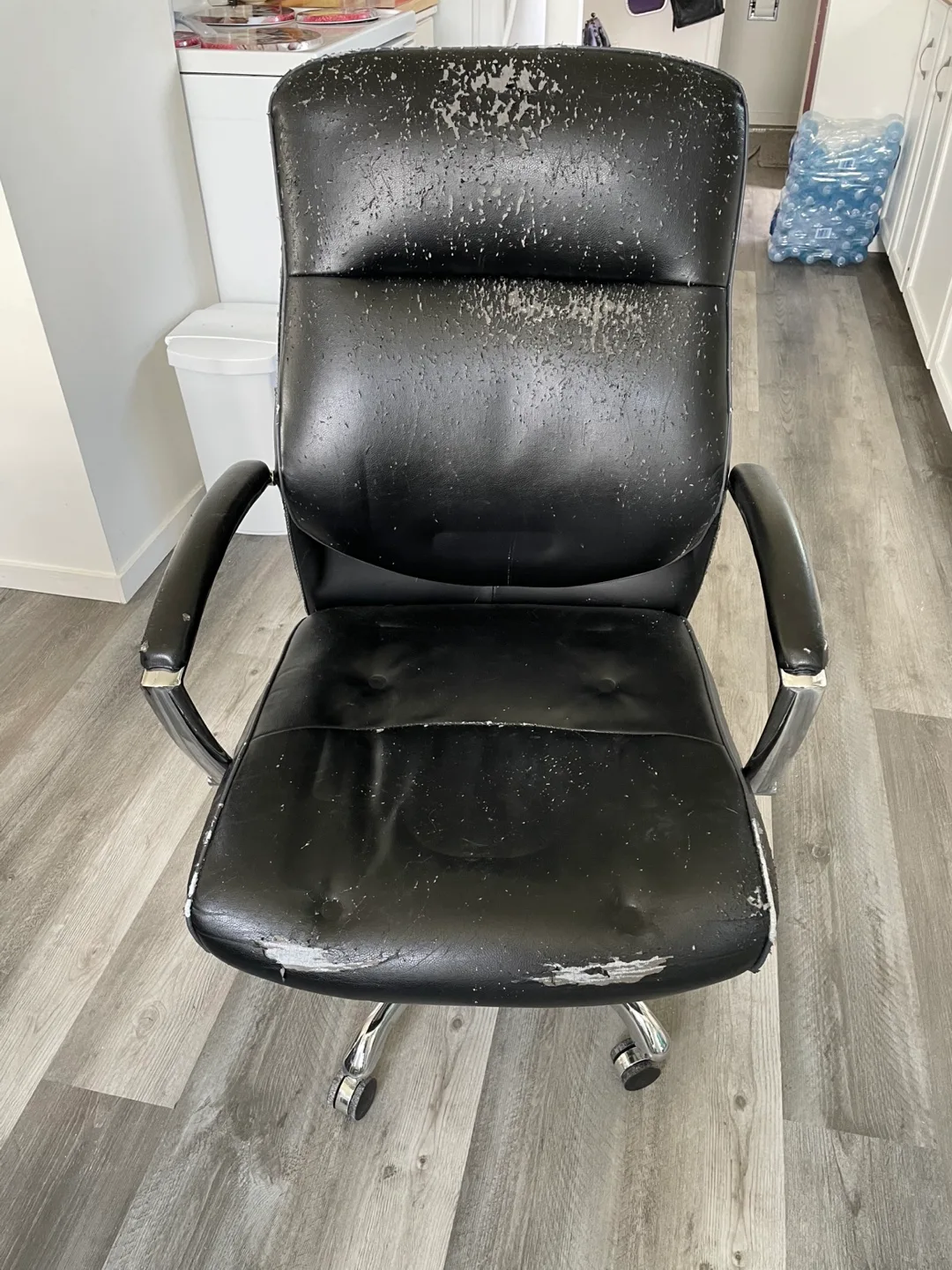 Black Executive Office Chair - Used Condition thumbnail