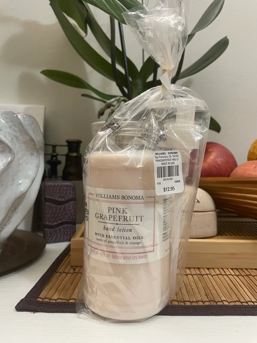 Williams Sonoma Pink Grapefruit Hand Lotion - New thumbnail