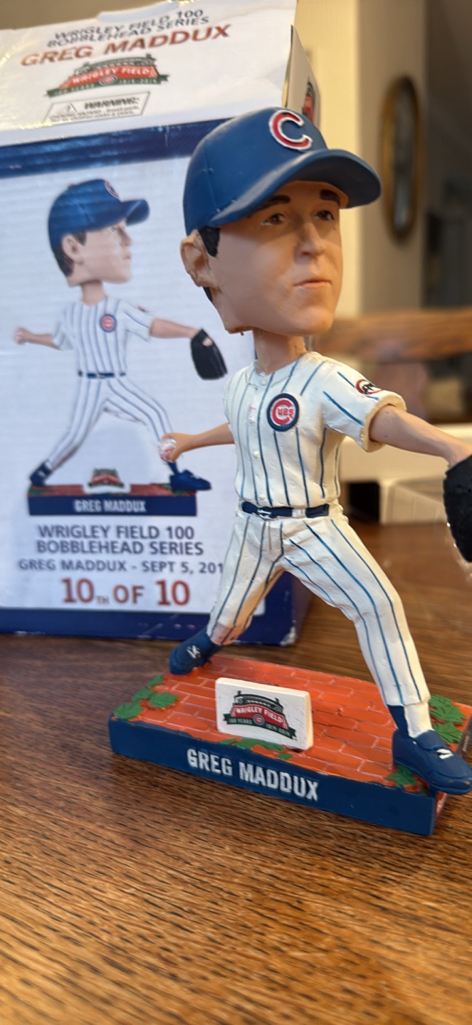 Greg Maddux Cubs Bobblehead - Wrigley Field Series - photo 3