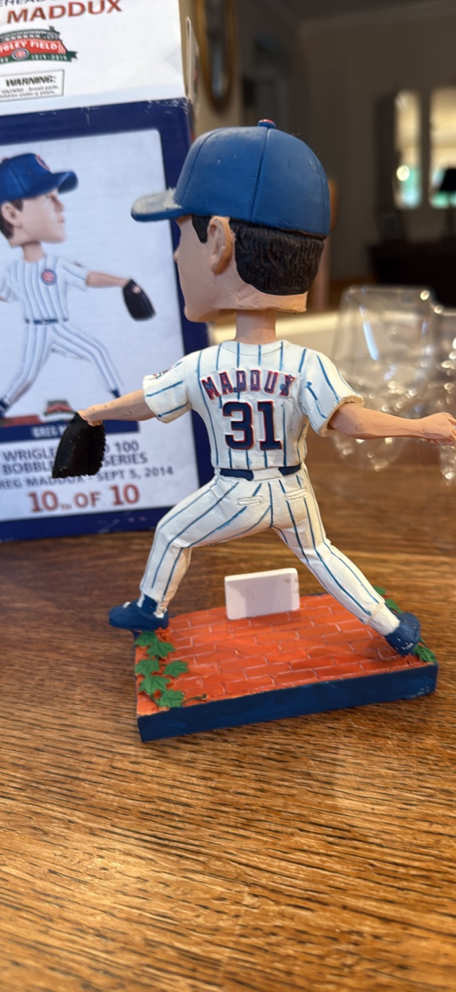 Greg Maddux Cubs Bobblehead - Wrigley Field Series - photo 2