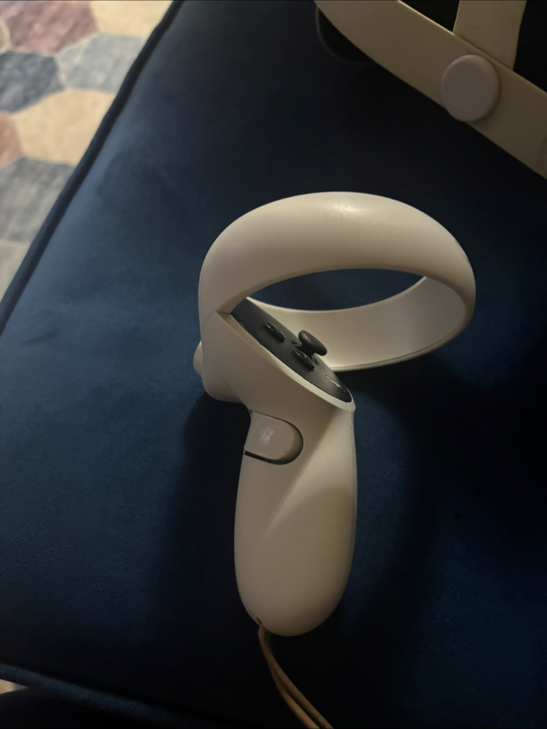 Meta Quest 2 VR Headset with Controllers - photo 4