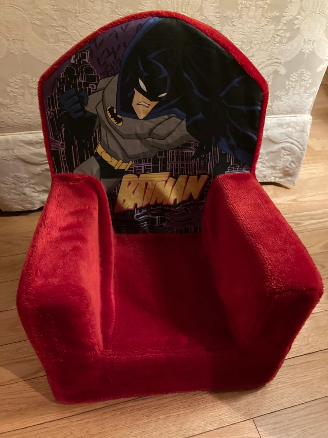Batman Kids' Red Plush Chair thumbnail