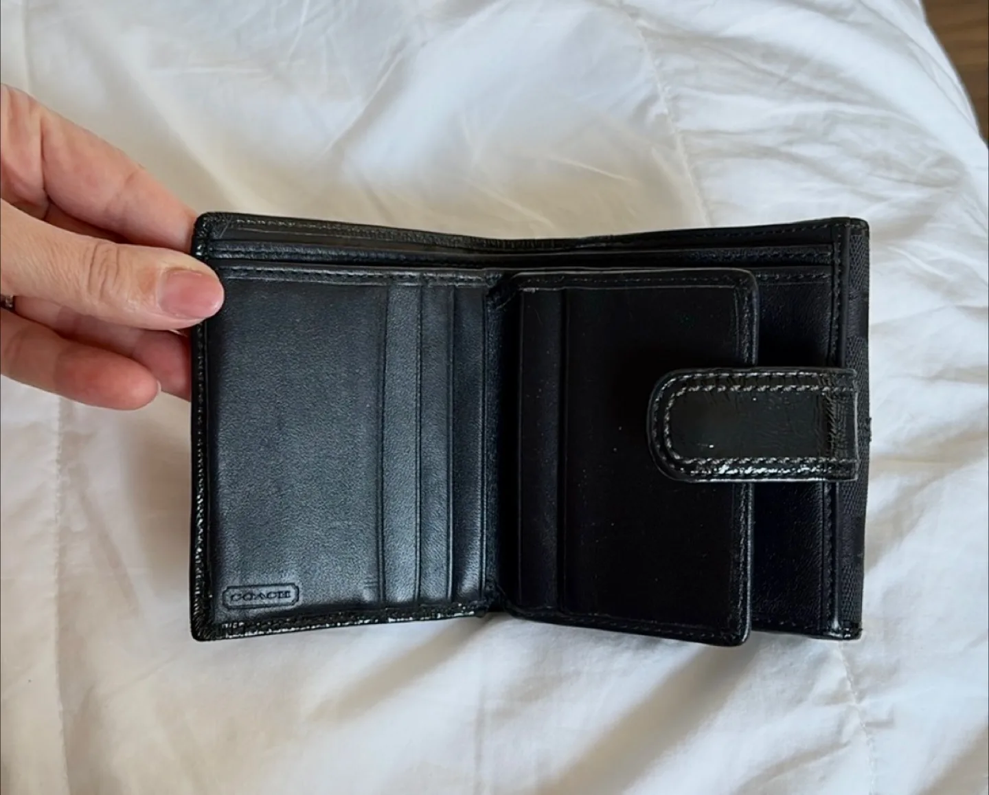 Coach SoHo Pleated Signature Wallet image indicator(3)