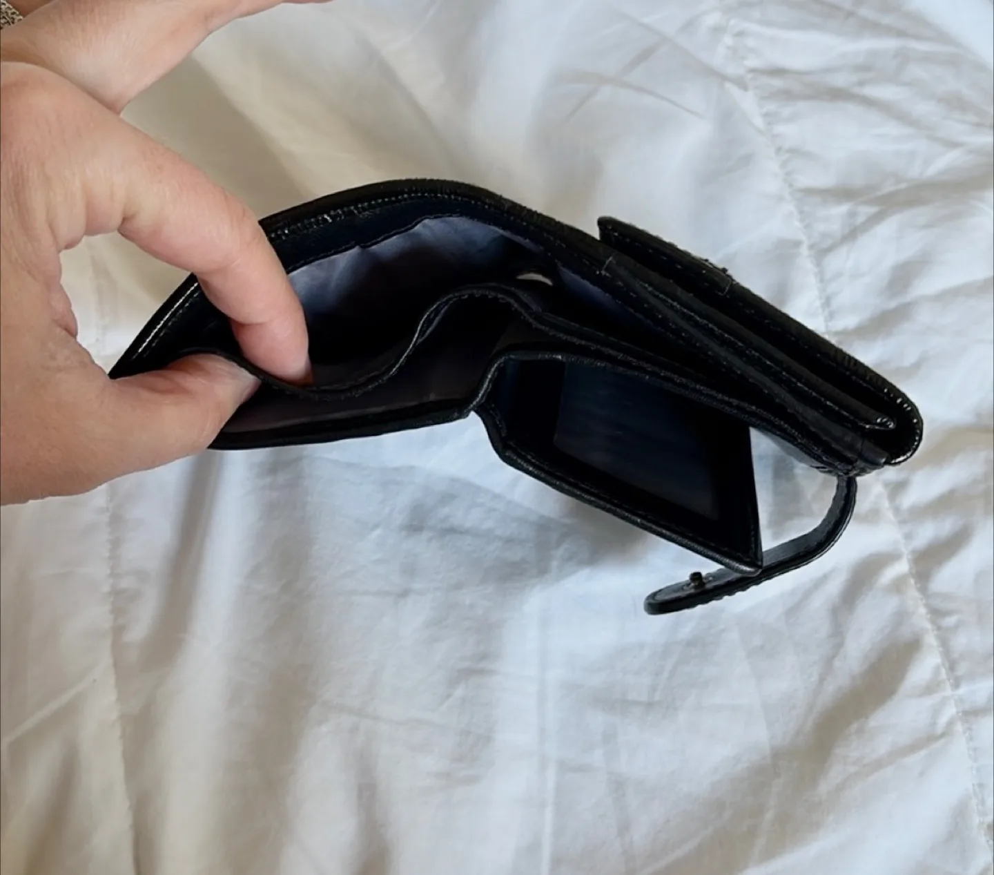 Coach SoHo Pleated Signature Wallet image indicator(4)