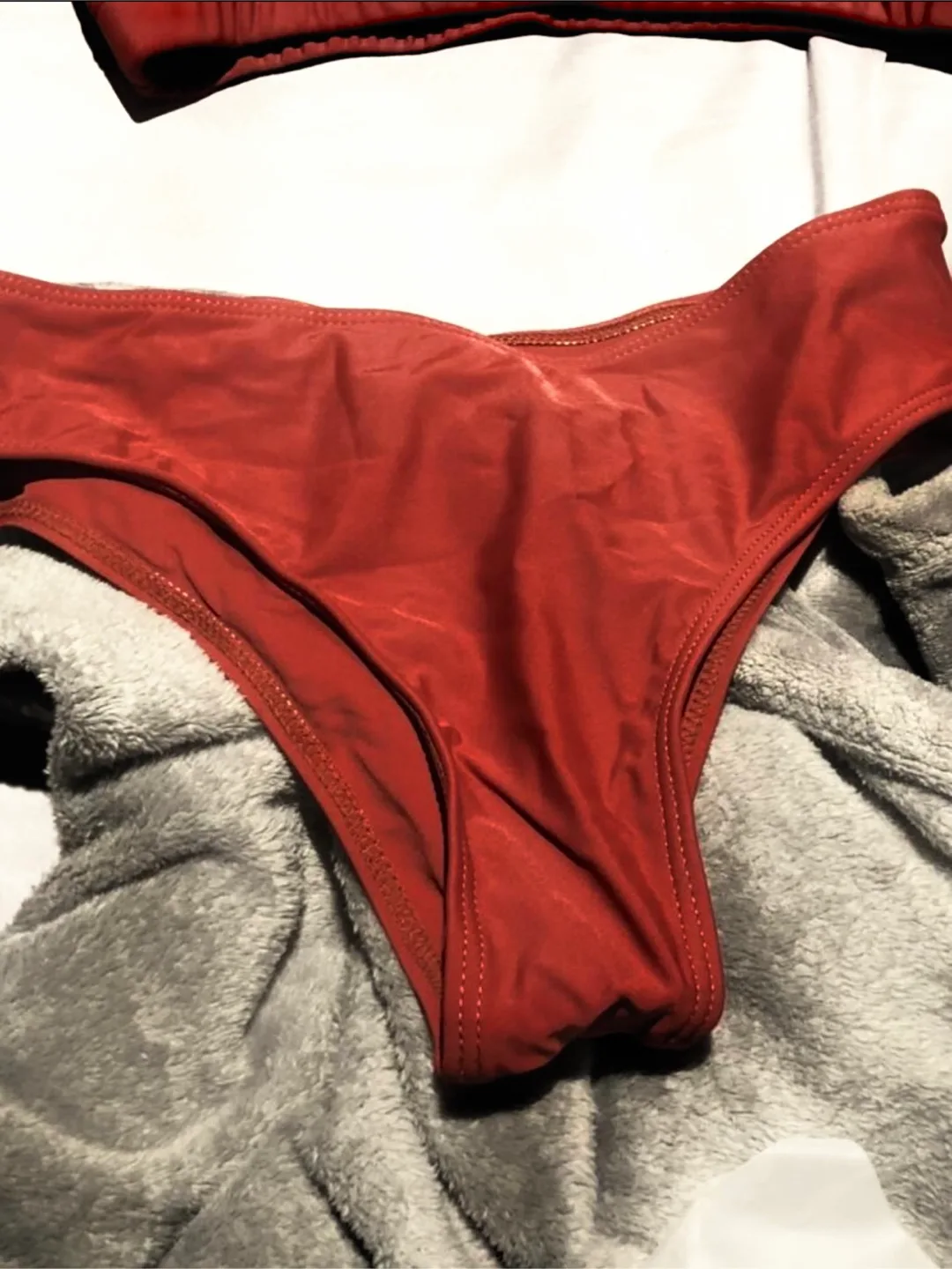 Burgundy 3-piece Swimsuit Set image indicator(3)