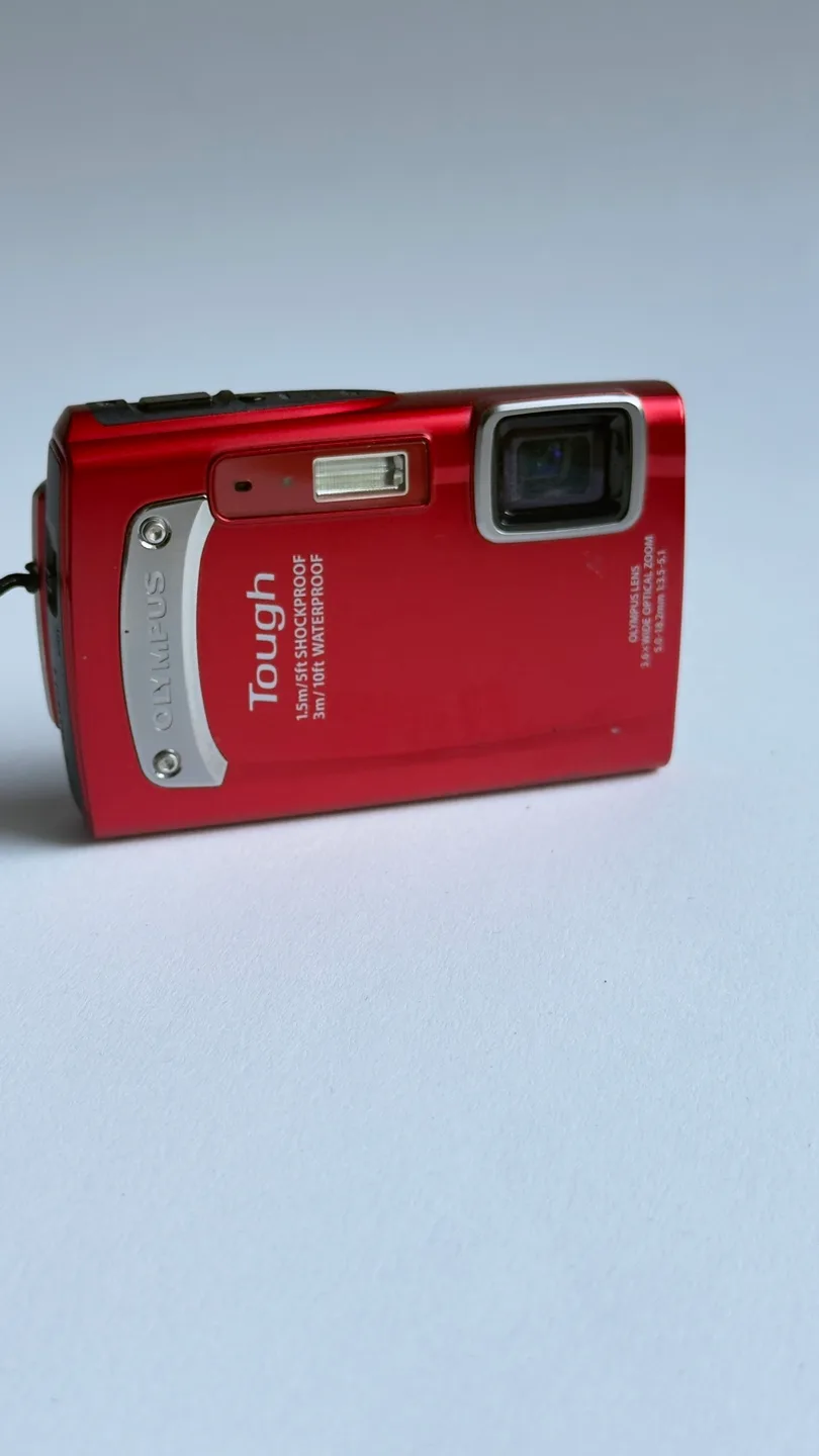Olympus Tough TG-310 Waterproof Camera thumbnail