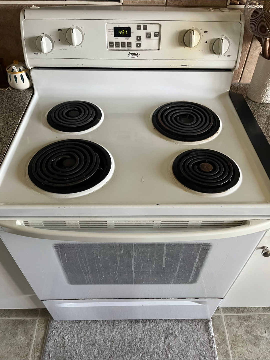 Inglis White Electric Stove - photo 2