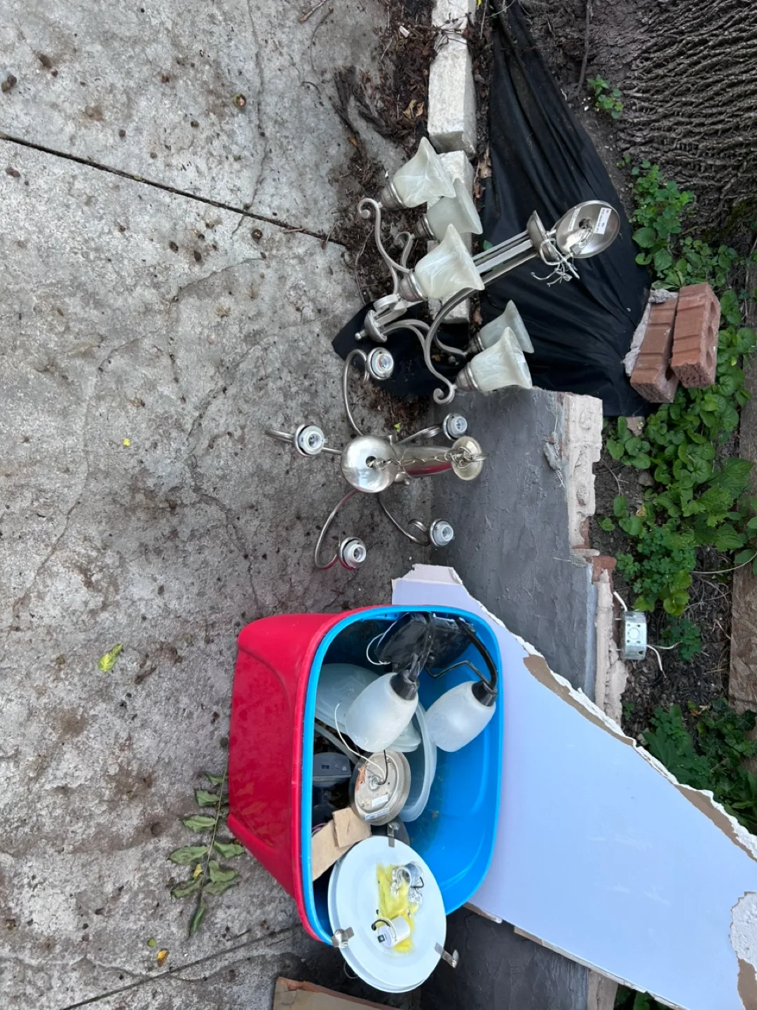 Assorted Light Fixtures and Parts thumbnail